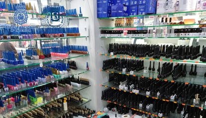 Parte de los productos requisados en la Operación Intruso.