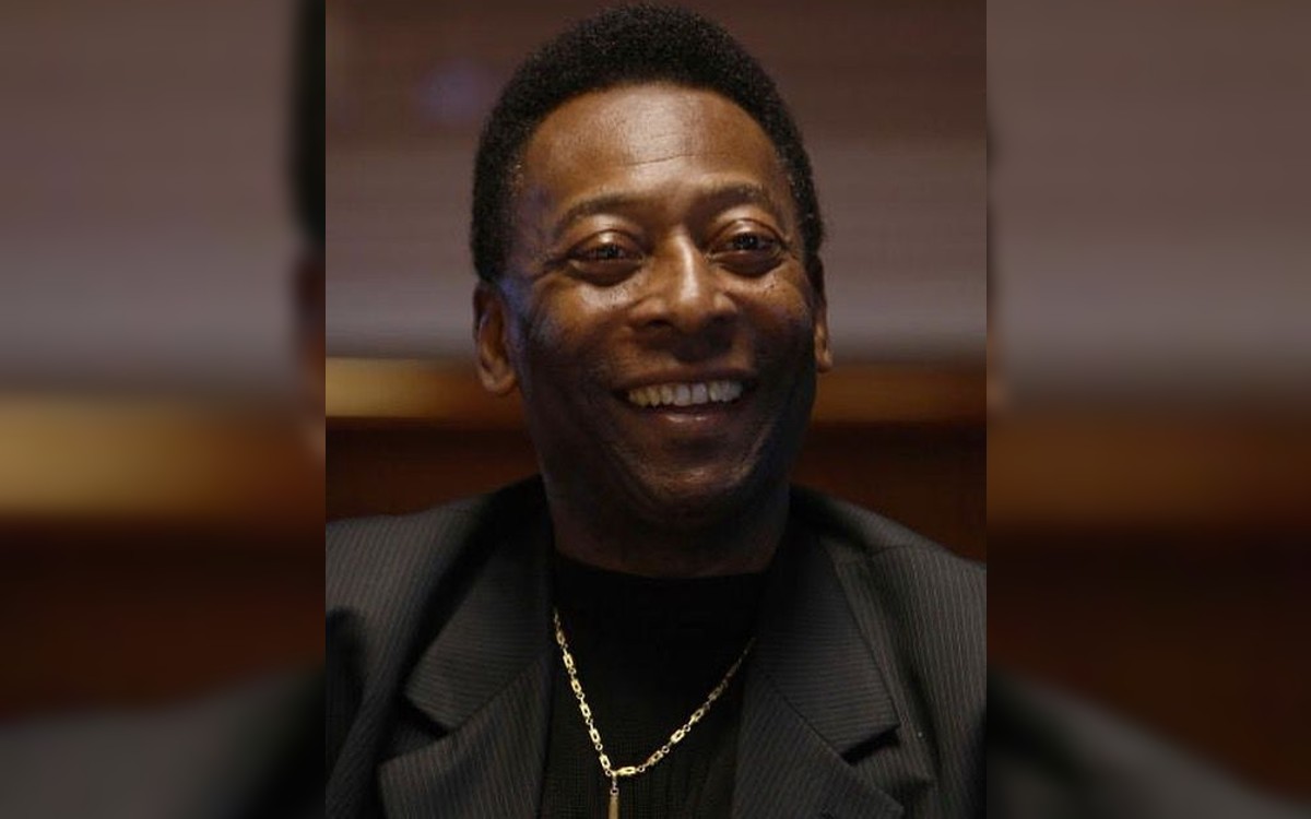 Dan de alta a Pelé y pasará Navidad en casa