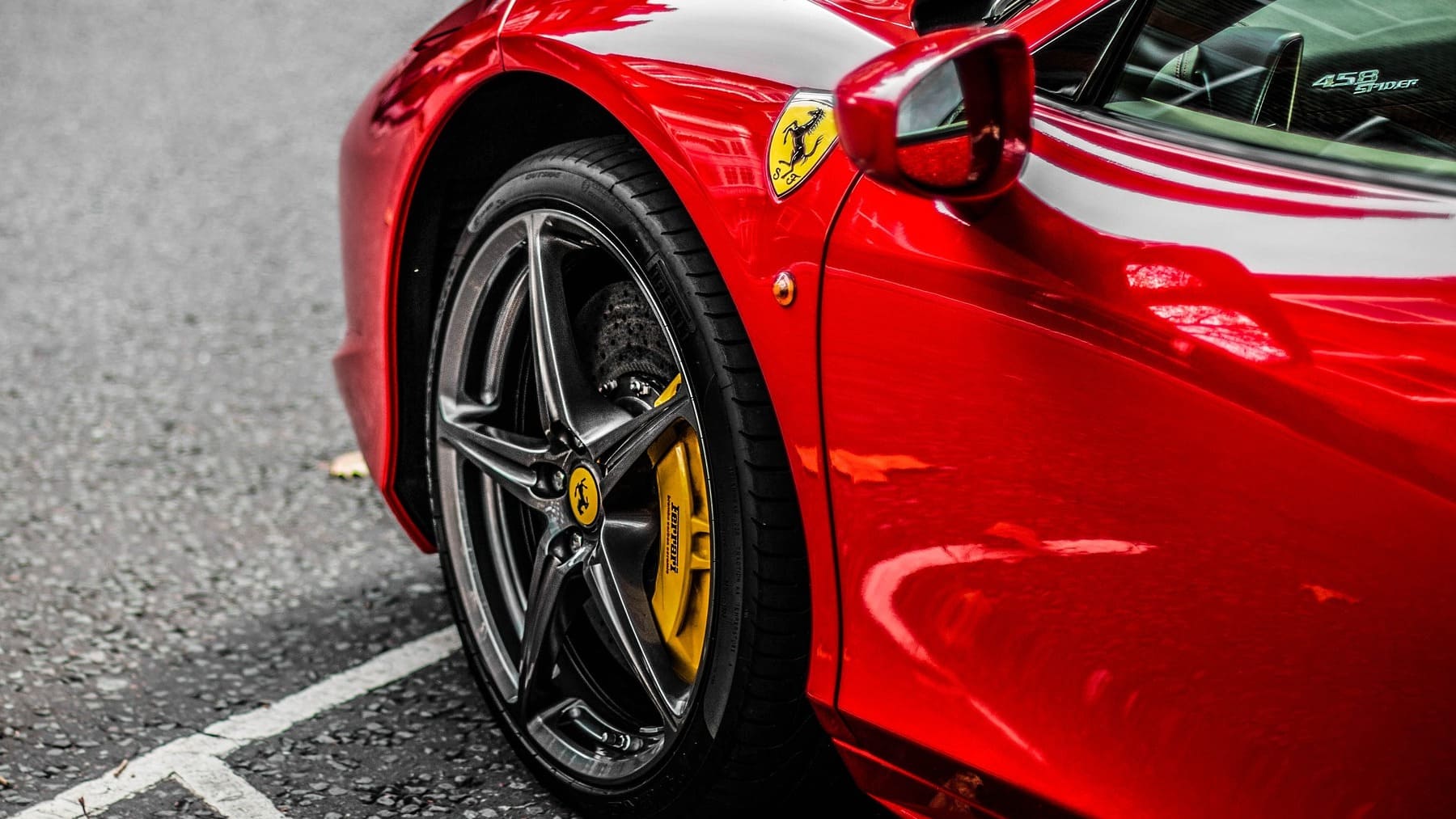 Descubre el curioso origen del nombre de las marcas de coches: Toyota, Opel, Cadillac…