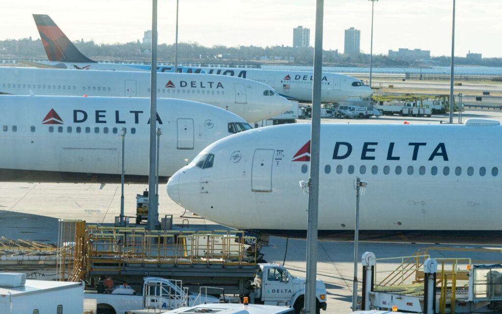 EU elimina restricciones de viaje a países de África impuestas por ómicron