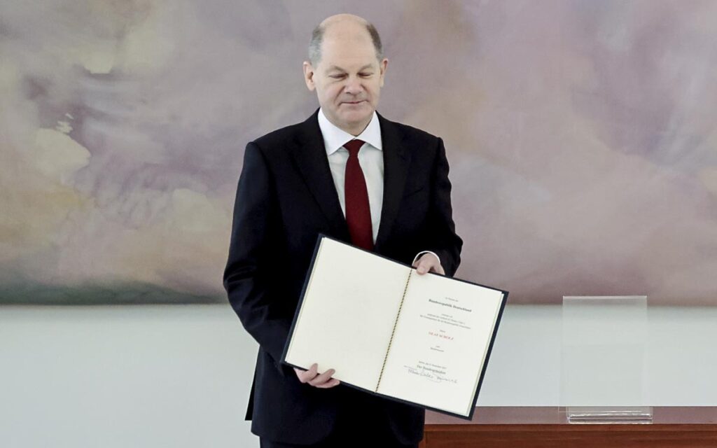 El Parlamento alemán elige a Olaf Scholz como canciller y cierra la era Merkel