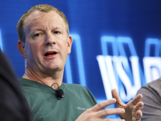 El fundador de WhatsApp, Brian Acton, dice que Facebook lo usó para lograr su adquisición más allá de los reguladores de la UE