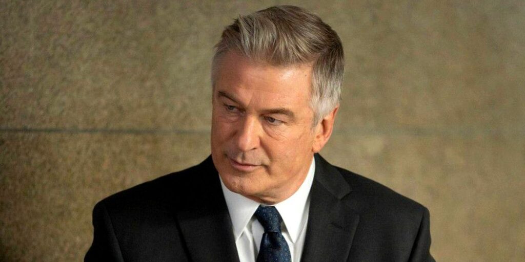 El teléfono de Alec Baldwin fue solicitado por la policía en una investigación por tiroteo en Rust
