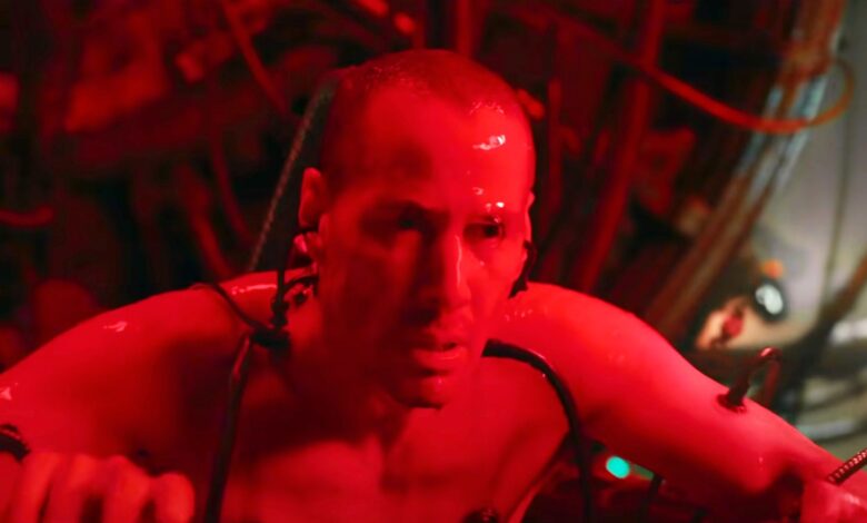 El tráiler de Matrix 4 revela más imágenes de Neo en el mundo real