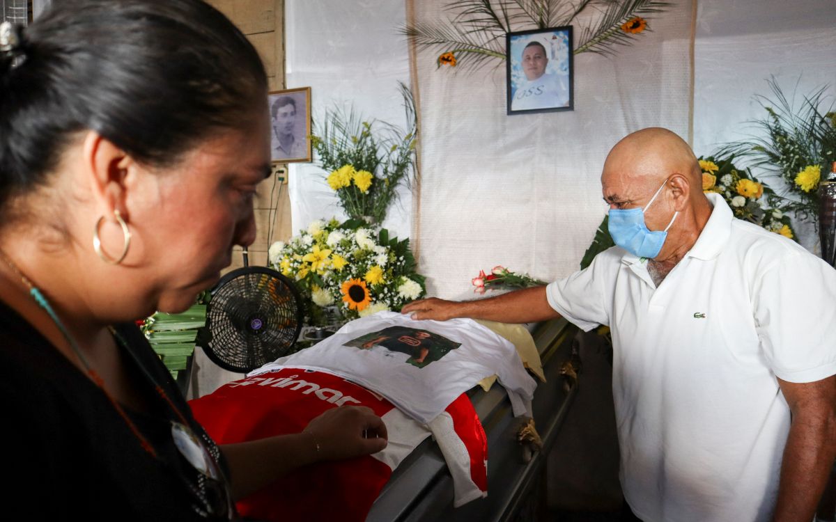 En Guatemala comienzan los funerales de migrantes muertos en accidente