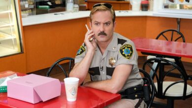 Entrevista a Lennon, Birdsong, Yarbrough & Garant: ¡RENO 911! La caza de QAnon