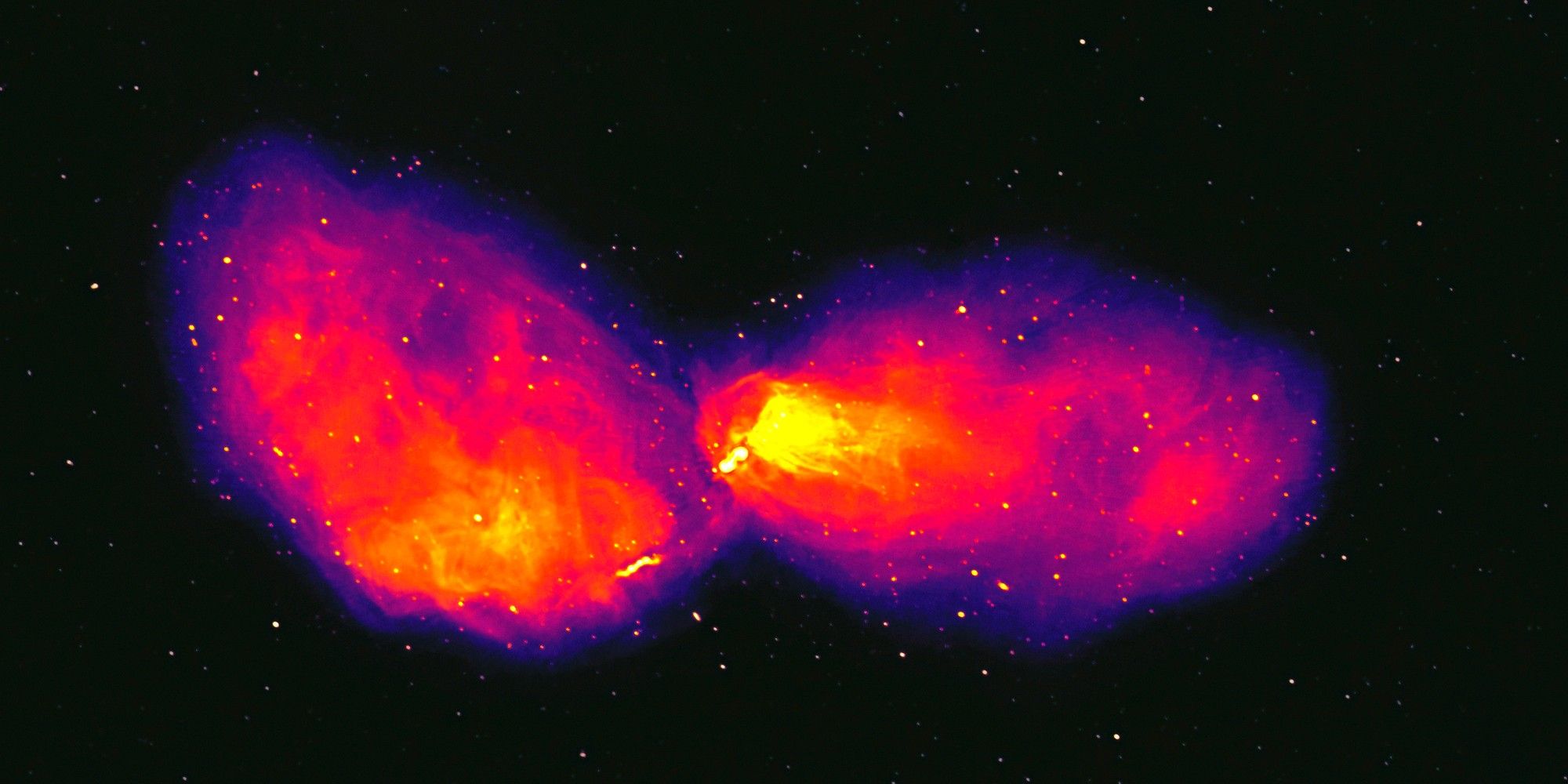 Esta hermosa 'mariposa' cósmica es en realidad un agujero negro