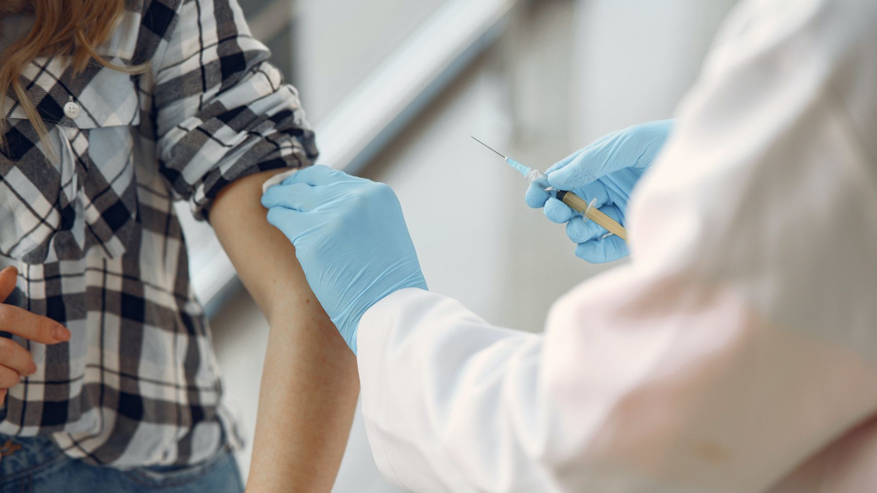 Filipinas amenaza con la cárcel a las personas que no quieran vacunarse contra la COVID