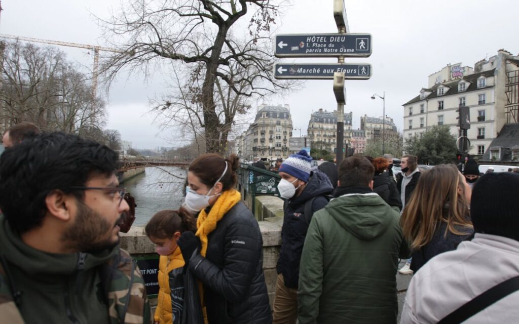 Francia registra nuevo récord diario de casos Covid-19