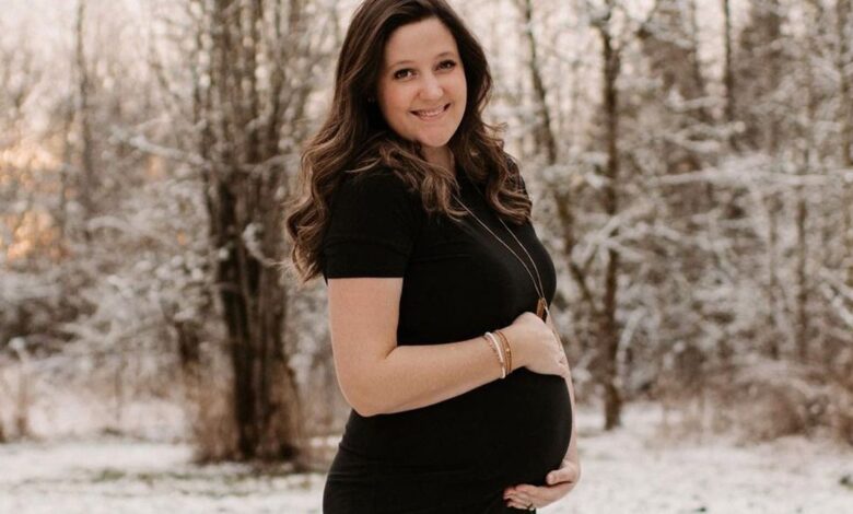 Gente pequeña, mundo grande: Tori Roloff posa para la sesión de maternidad de 6 meses