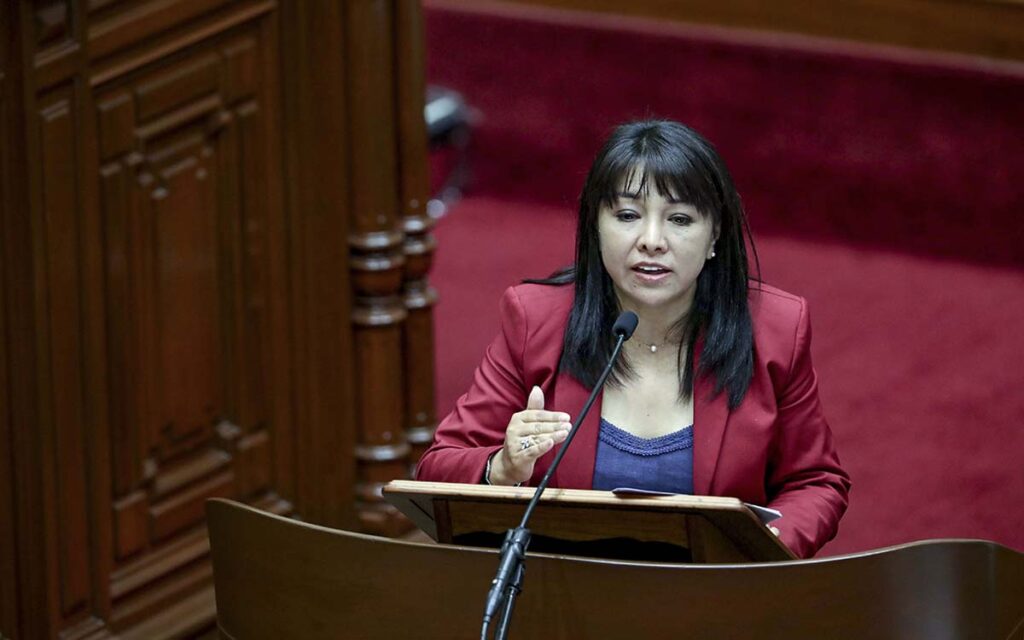 Gobierno de Perú defiende visita de funcionarios mexicanos; se trata de 'colaboración mutua'