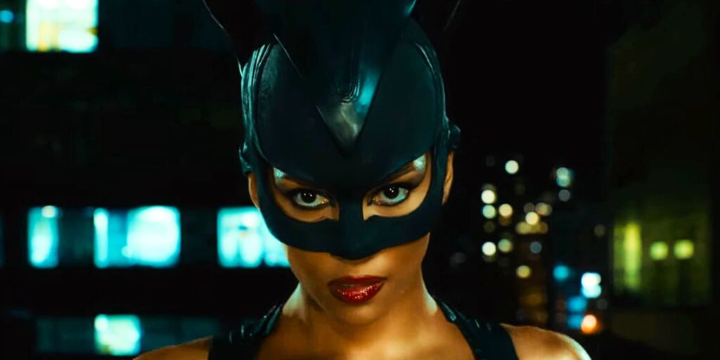 Halle Berry tiene una respuesta muy humilde a por qué aceptó a Catwoman Razzie