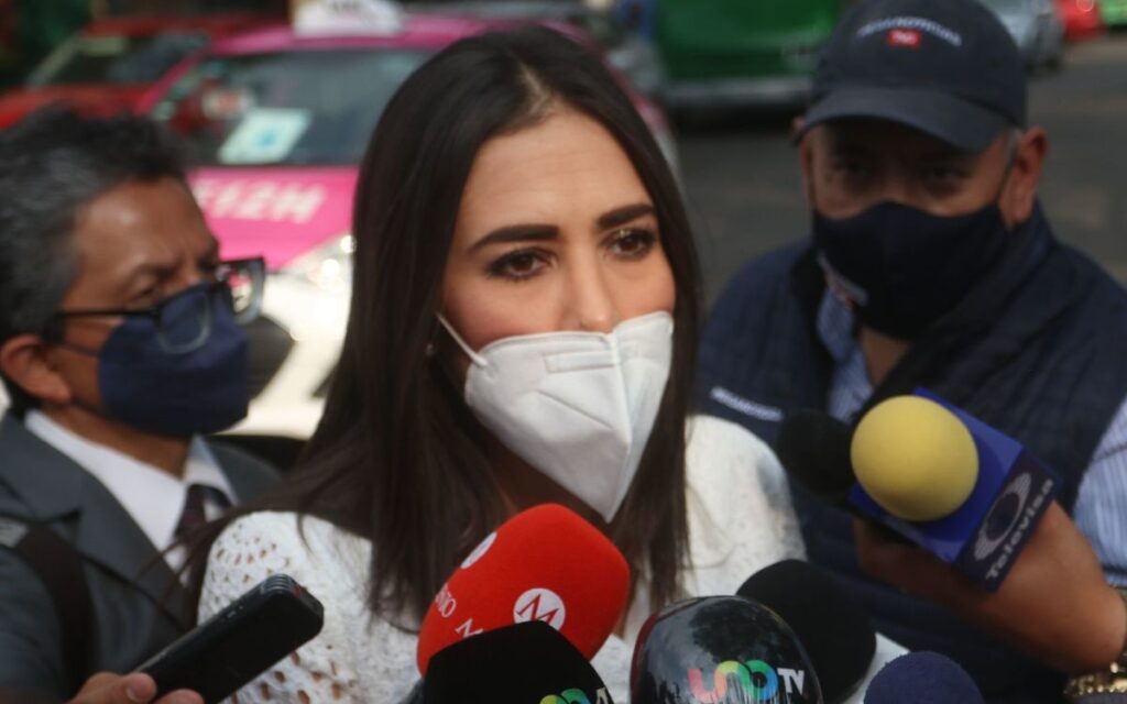 Hija de Rosario Robles pide audiencia con el fiscal Gertz Manero