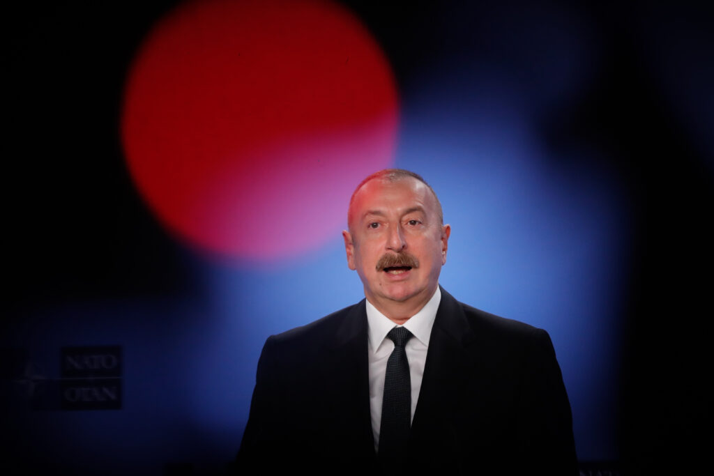 Ilham Alíyev: “Tenemos que colaborar más con la UE y negociar con los países que quieran más de nuestro gas”