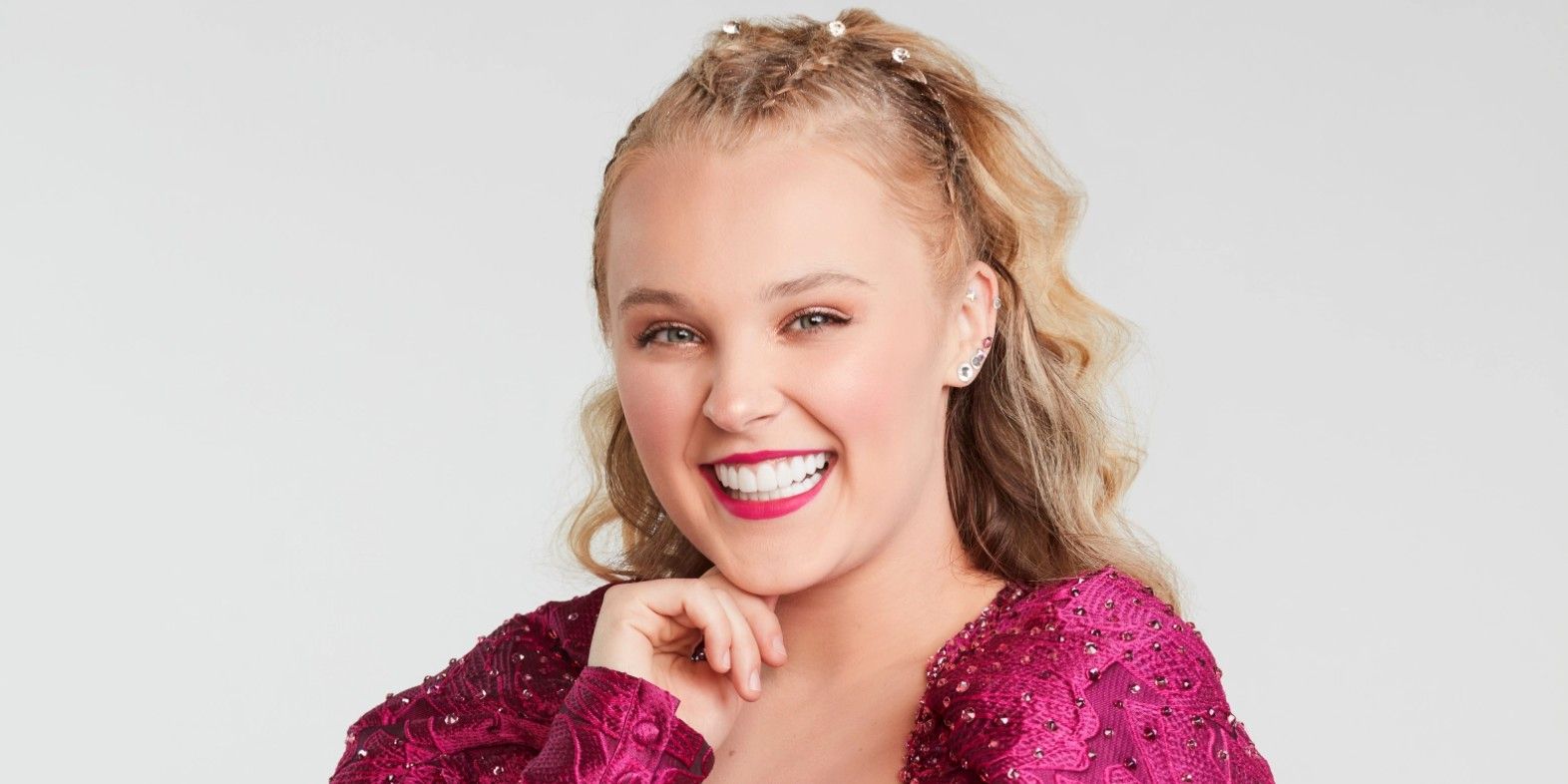 JoJo Siwa agradece a los fans después de ganar el premio People’s Choice Award por DWTS Stint