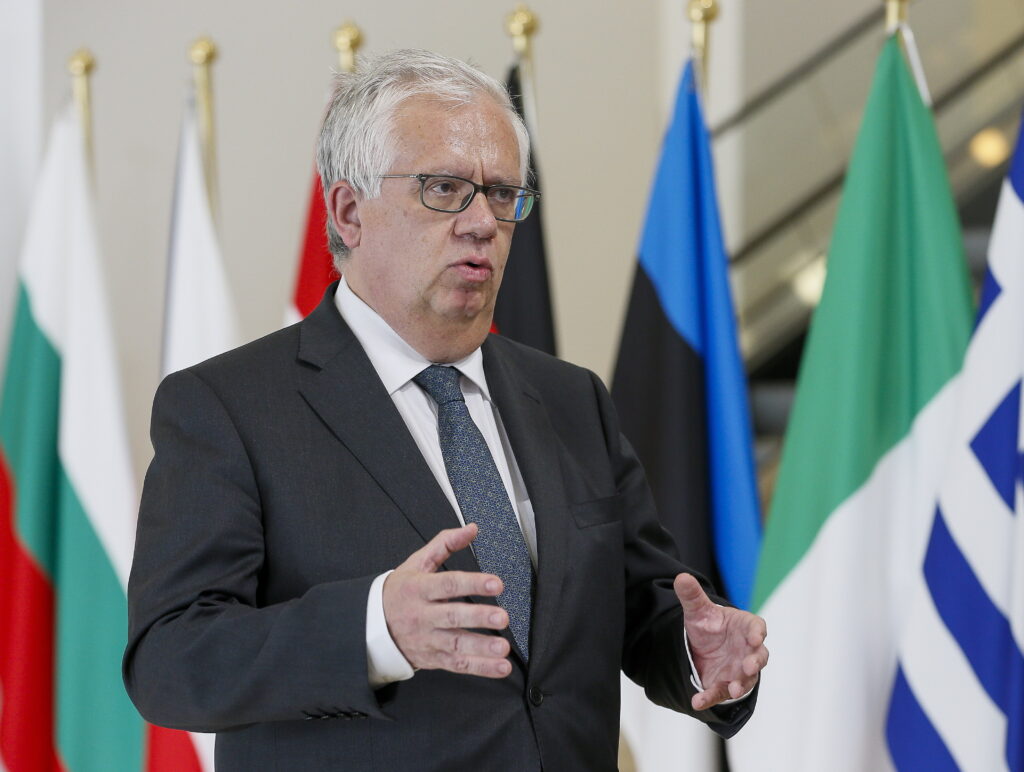 La Fiscalía acusa de homicidio al chófer de un ministro portugués por un atropello mortal a 166 km/h