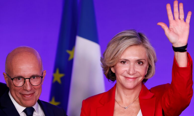 La derecha francesa apuesta por una dirigente moderada para desbancar a Macron