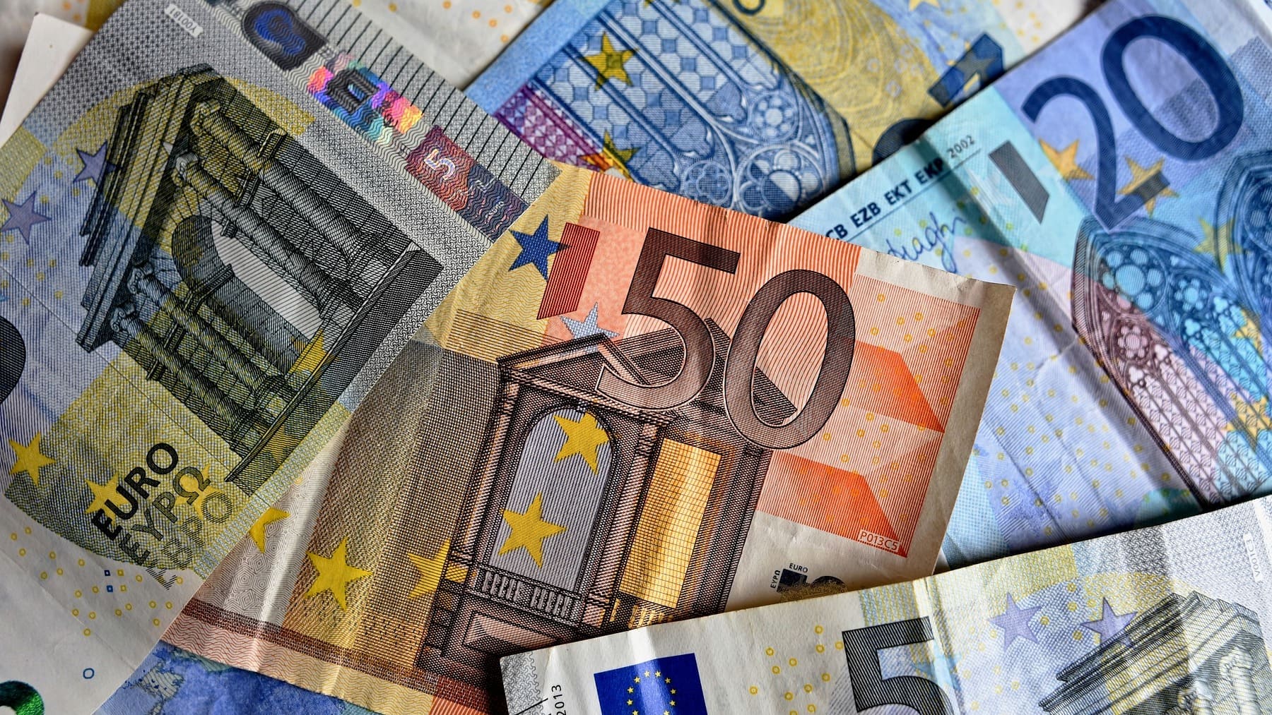 La estafa del falso artista de WhatsApp y Bizum te puede hacer perder 50 euros