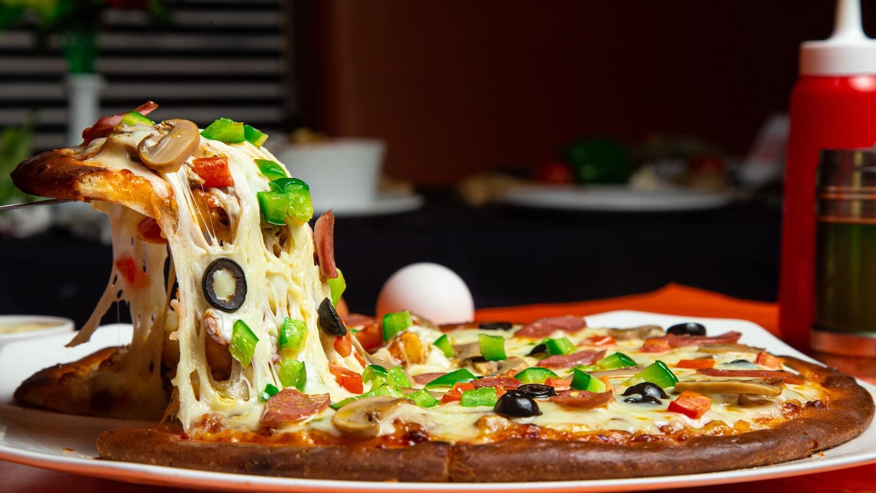 La explicación de para qué sirve la mesita de las pizzas