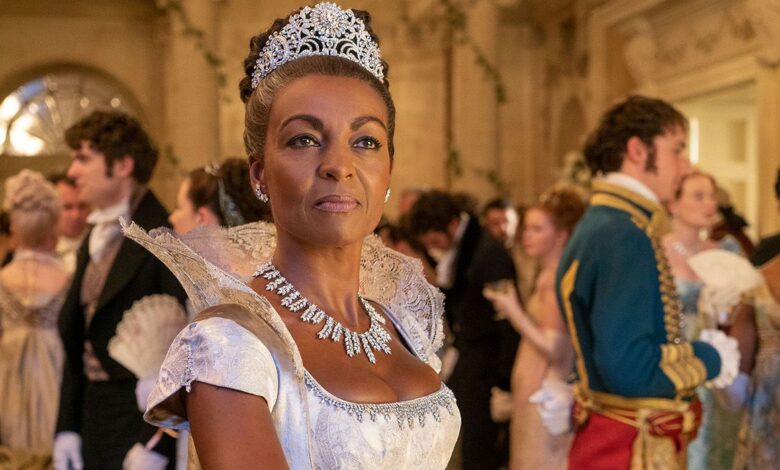 La presión de la temporada 2 de Bridgerton discutida por la estrella del programa de Netflix