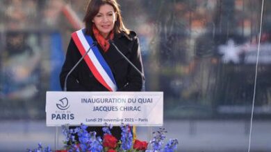 La alcaldesa de París, Anne Hidalgo,
