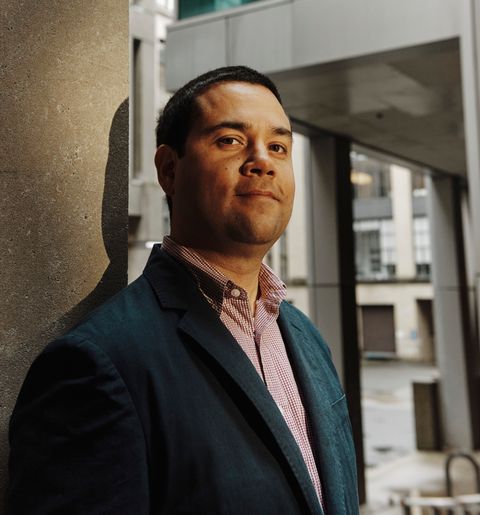 El profesor Neil Dasgupta de la Universidad de Michigan fotografiado en Boston en el MIT mientras viajaba para el otoño Fotografiado en octubre de 2021 el profesor neil dasgupta de la universidad de michigan fotografiado en boston en mit mientras viajaba para el otoño fotografiado en octubre de 2021