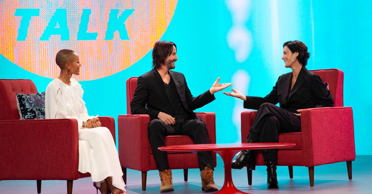 Las estrellas de Matrix Resurrections se reúnen para el episodio 100 de Red Table Talk (exclusivo)