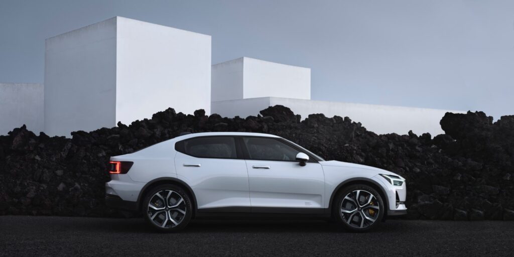 Los Teslas ya no son los únicos coches que incluyen un navegador web