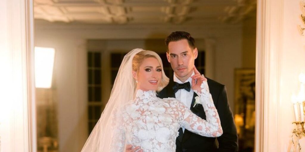 Paris In Love: Paris Hilton y Carter Reum pasan la Navidad en Londres