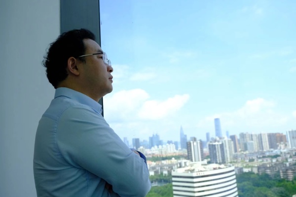 Por que el ex científico de Alibaba quiere respaldar a los fundadores fuera de la Torre de Marfil