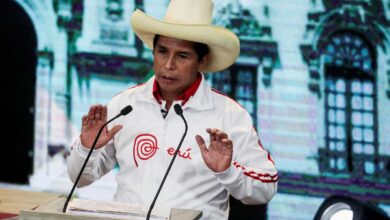 Presentan denuncia constitucional contra Pedro Castillo por destinar fondos a "fines populistas"