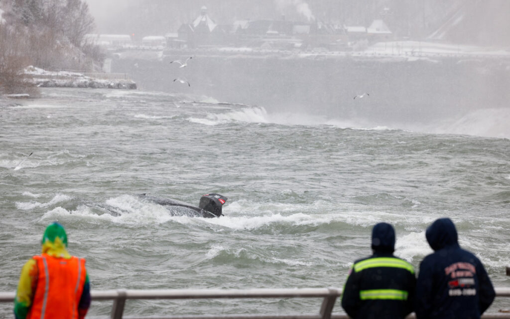 Recuperan cadáver del río Niágara; estaba en un auto a punto de caer en las cataratas | Video