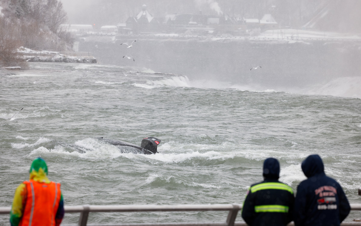 Recuperan cadáver del río Niágara; estaba en un auto a punto de caer en las cataratas | Video