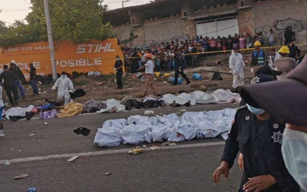 Repatrian cuerpos de 15 guatemaltecos fallecidos por volcadura de tráiler en Chiapas