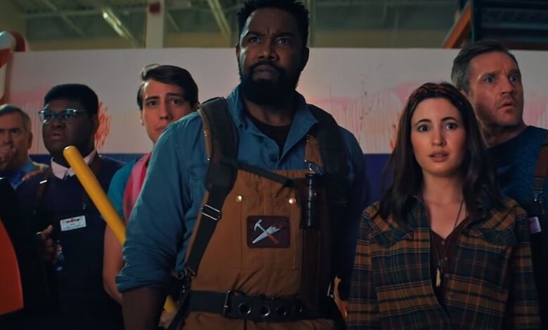 Revisión del viernes negro: los compradores se vuelven (más) terribles en la película Cheesy Monster