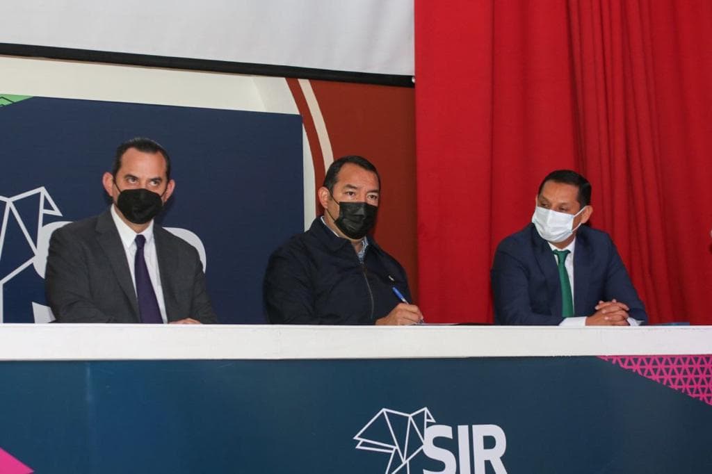 Roberto Cabrera anuncia simplificación de trámites para ciudadanos, instala Consejo de Mejora Regulatoria, en SJR