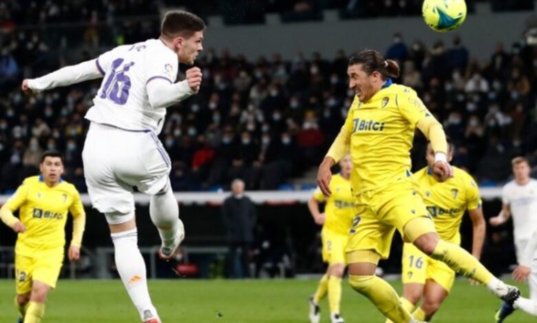 Se le indigesta Cádiz al Real Madrid en el Santiago Bernabéu | Video