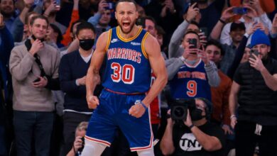 Stephen Curry rompe el récord de triples en la historia de la NBA