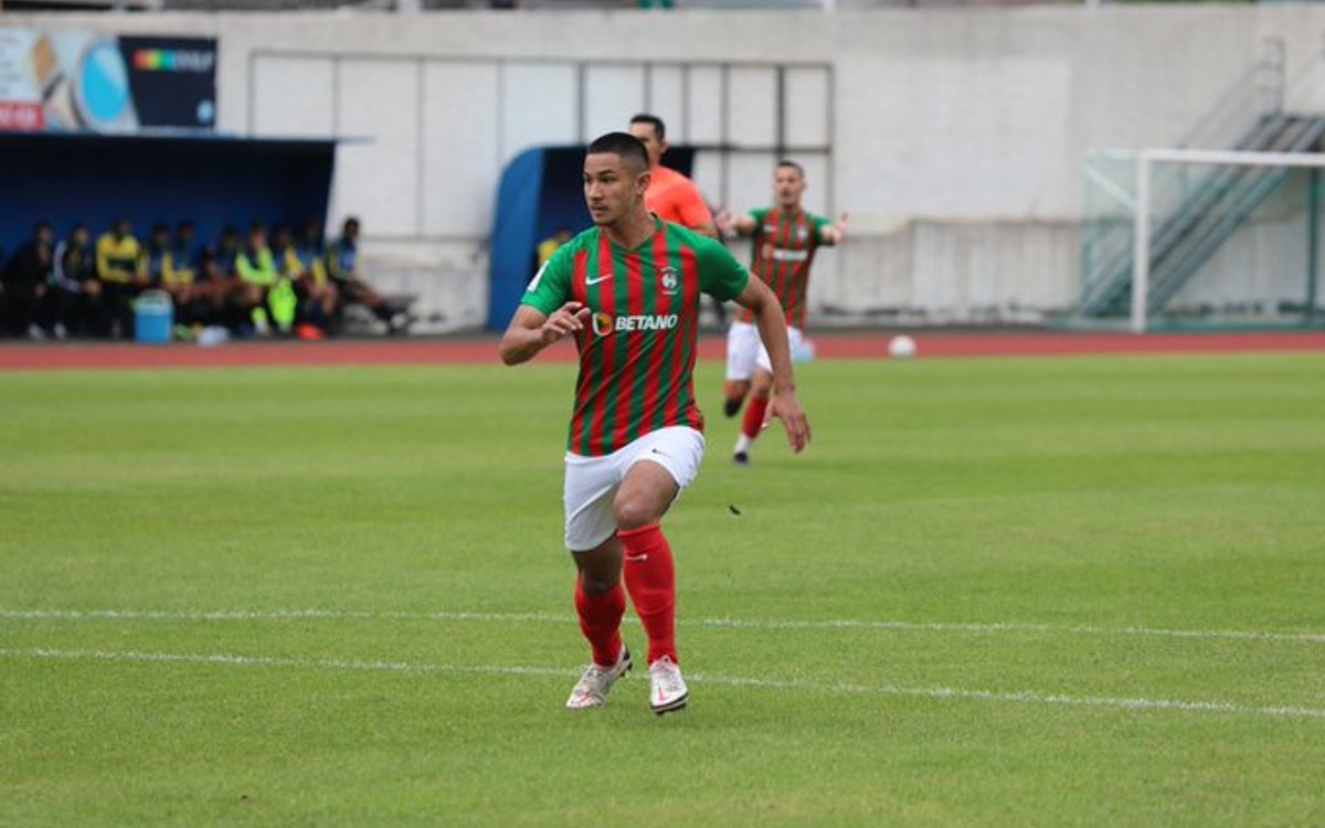 Tiene dinero para comprar todo, menos talento para jugar futbol a nivel profesional | Tuit