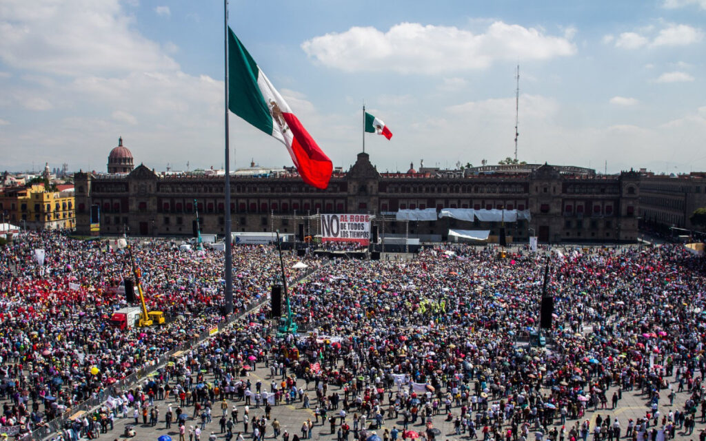 Todo sobre el AMLOFest: Horarios, grupos musicales, alternativas viales...