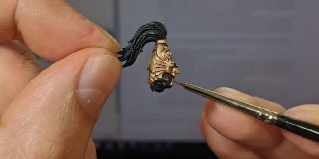 Tom Holland quiere jugar a Warhammer con Henry Cavill de The Witcher