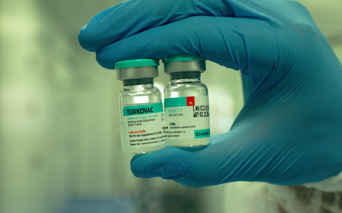Turquía lanza su propia vacuna anti-Covid ante aumento de contagios