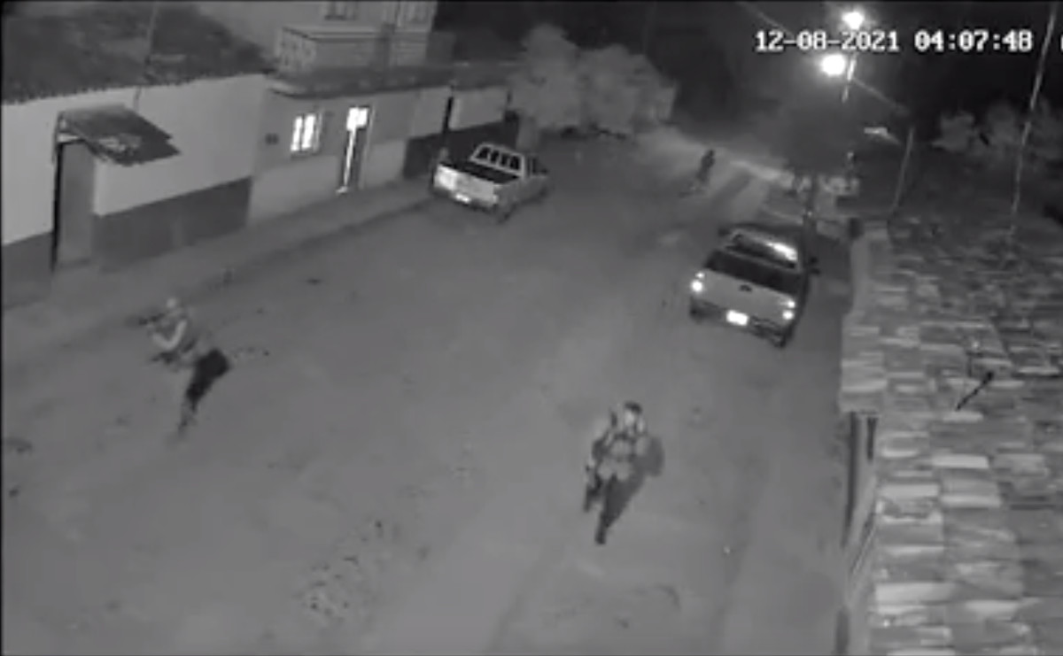 Videos: Cártel Jalisco ejecuta ataques con drones y explosivos en Michoacán