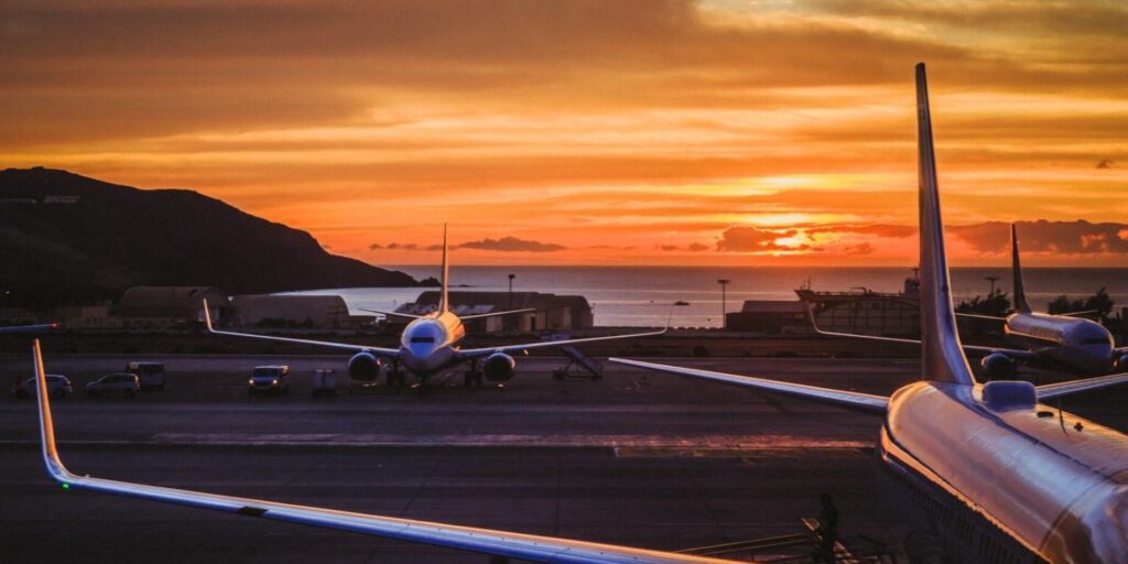 ¿Es 5G un problema para los aviones?  Las aerolíneas dicen que sí y están contraatacando