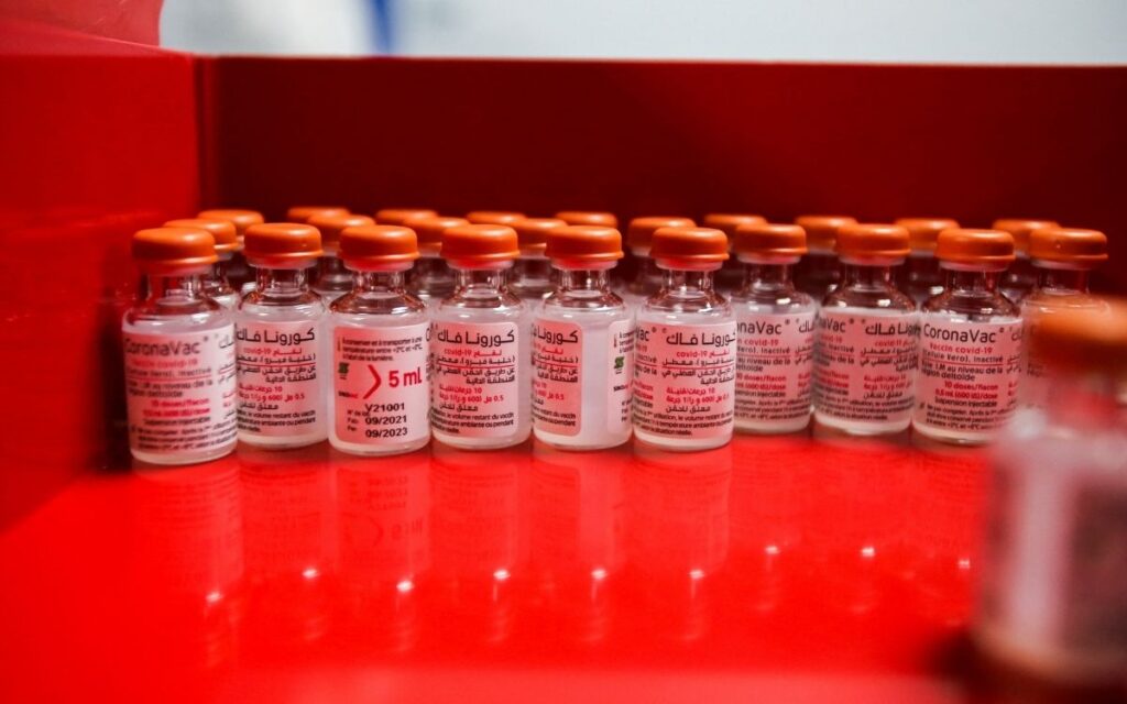 ¿Te vacunaron con Sinovac? Estudio apunta fuerte refuerzo con Pfizer, AstraZeneca o J&J