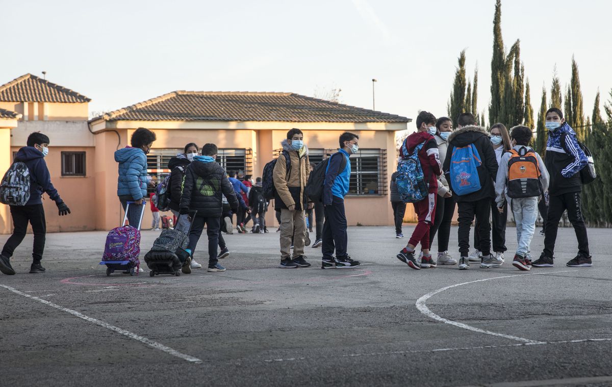 La vuelta a clase en plena sexta ola de la covid: estos son los protocolos que se mantienen en vigor