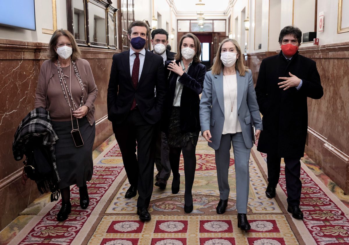 Malestar en el equipo económico de Rajoy por el rechazo frontal de Casado a la reforma laboral