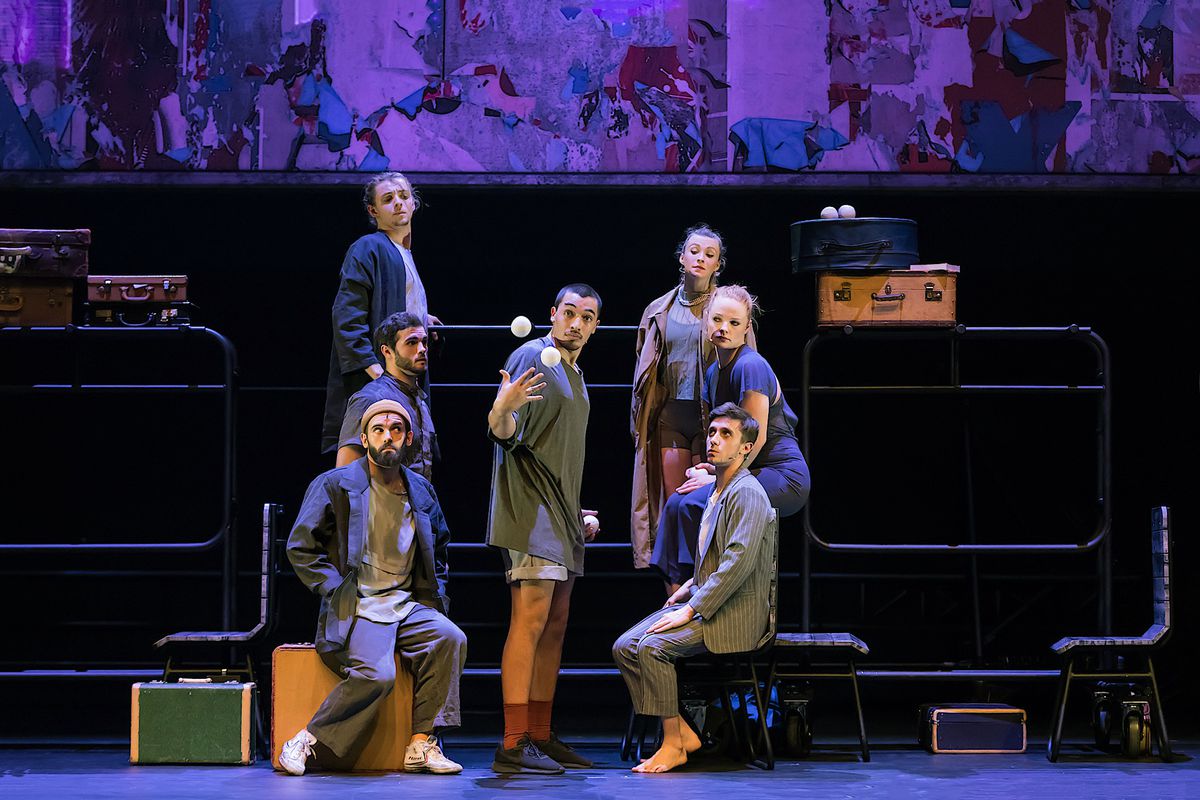 ‘Passagers’: Un vertiginoso trayecto en tren con el circo de Les 7 Doigts de la Main