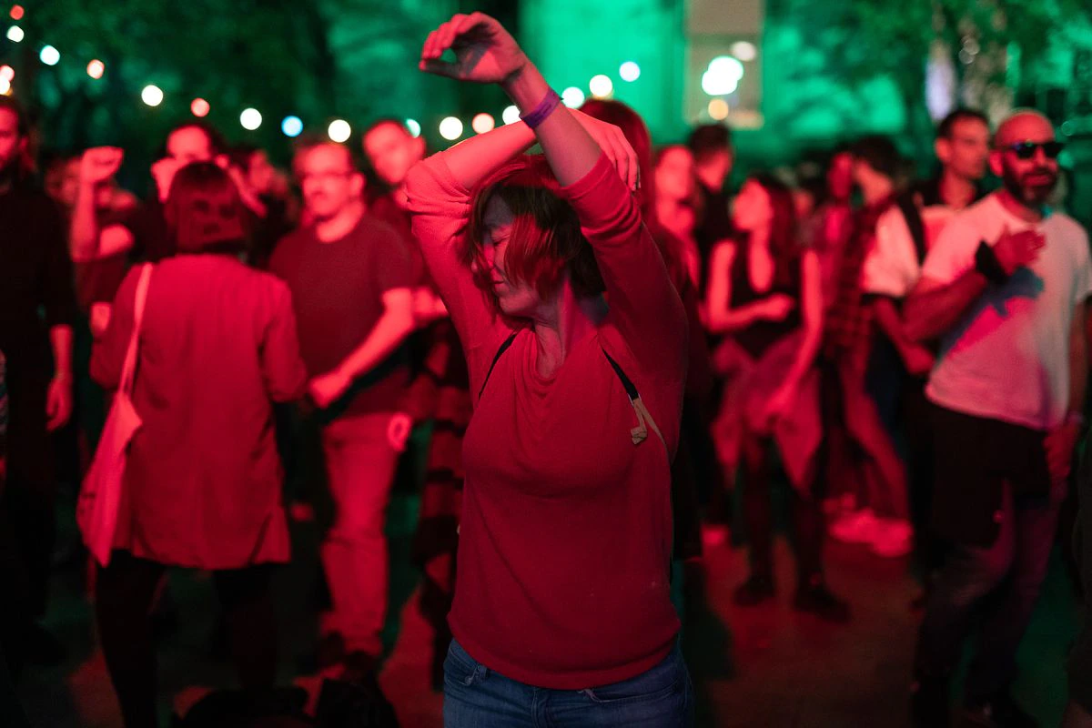 ‘Love song’: Carlos Zanón le pone banda sonora al amor