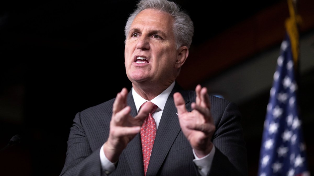 Comité del 6 de enero busca testimonio de líder republicano Kevin McCarthy